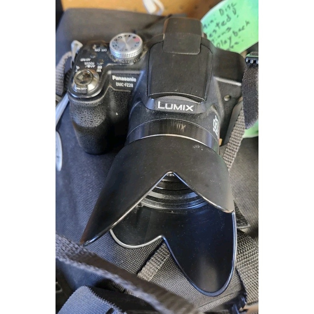 Panasonic LUMIX DMC-FZ28 10.1MP Digital Camera‎ - Black